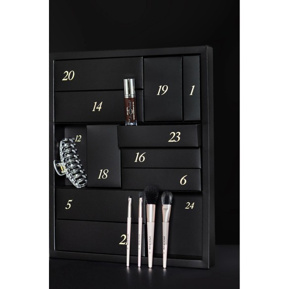 Calendrier de l'avent 2025 Prettylittlething - Maquillage